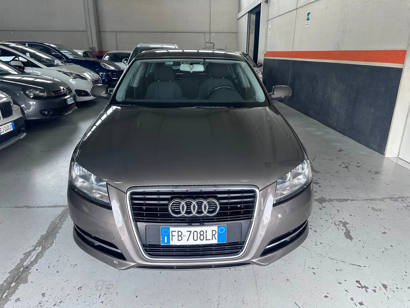 Audi A3 A3 II 2012 Sportback 1.6 tdi Attraction s-tronic Bronzo - 2