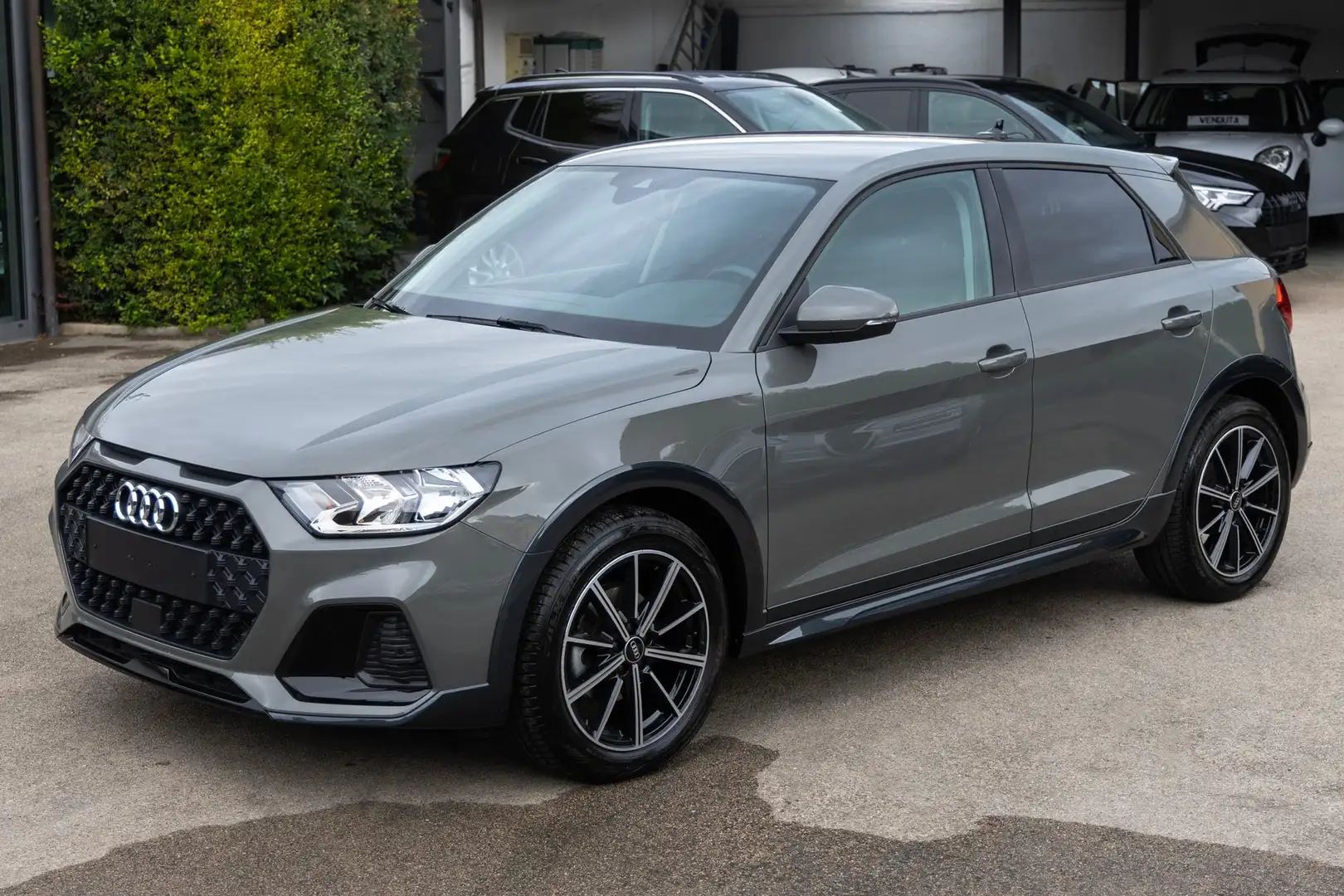 Audi A1 Citycarver 30 1.0 tfsi Admired 110cv Grau - 1