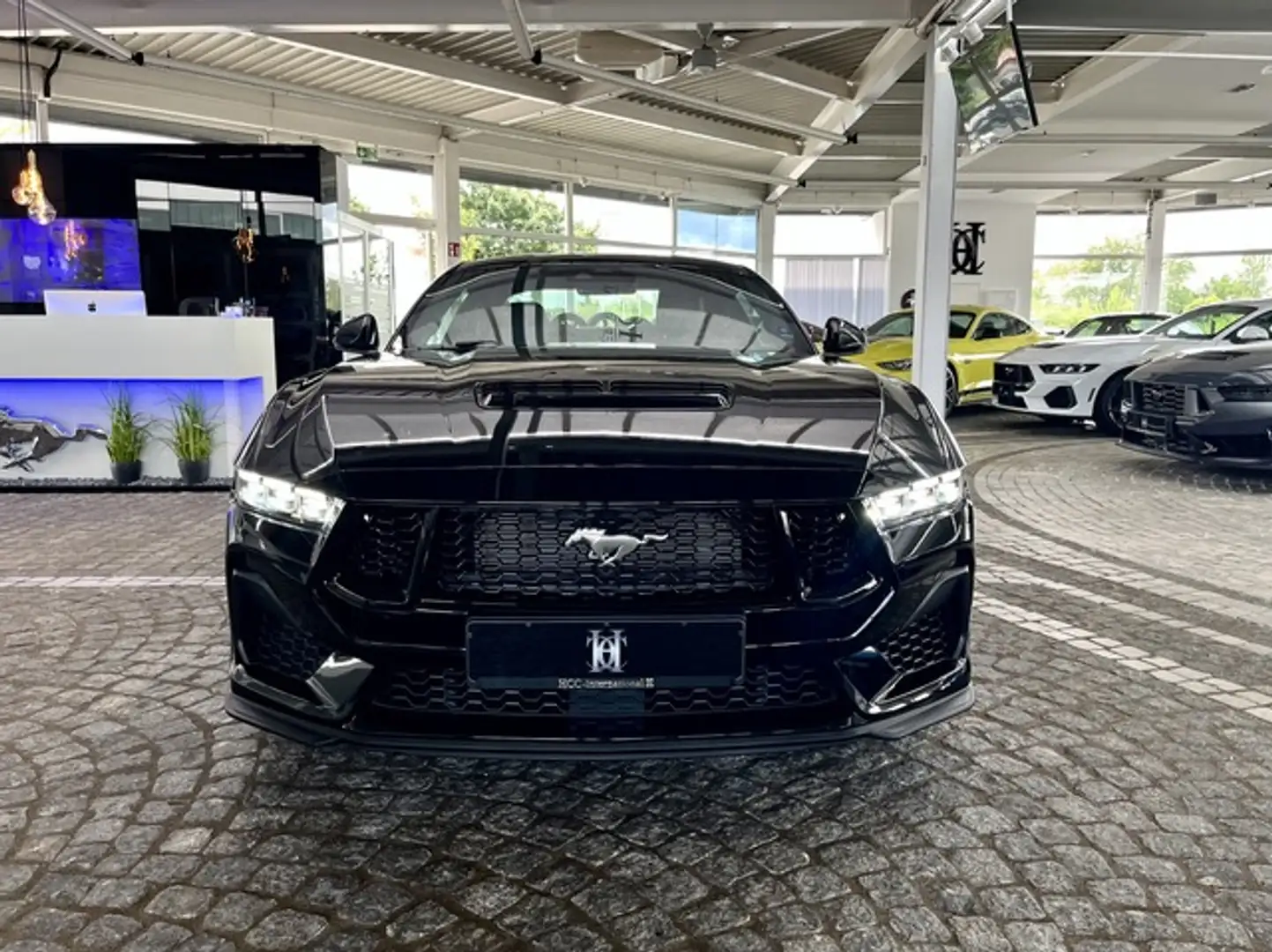 Ford Mustang 5.0 V8 GT Autom. Ford Garantie + Deutsch Schwarz - 2
