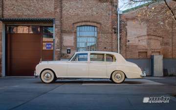 V "Spirit of Ecstasy“ - 24 Karat vergoldet