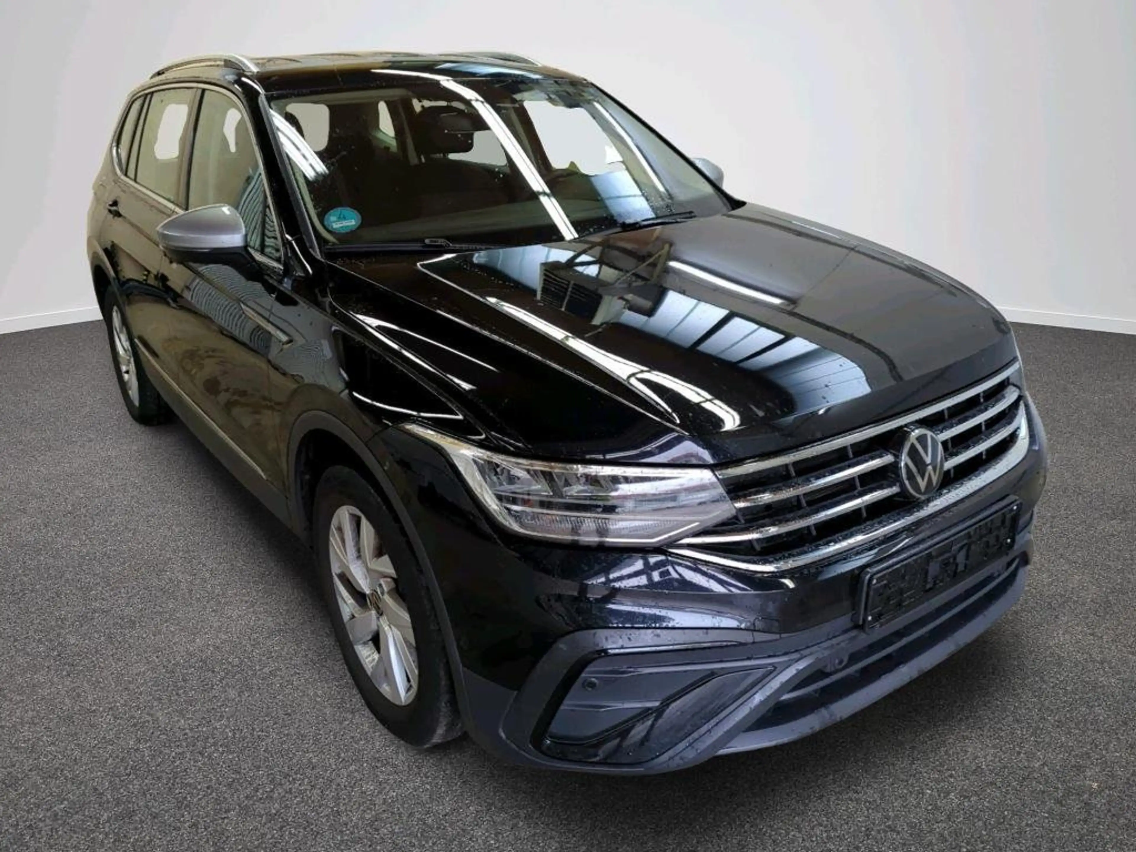 Volkswagen Tiguan Allspace 2.0 TDI Life ACC El.Heckkl. HuD — photo 6