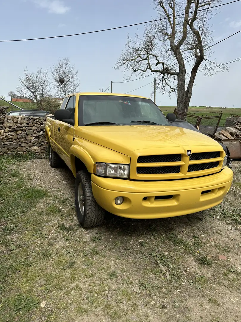 Dodge RAM Ram 1500 refait en carrosserie complètement Sárga - 1