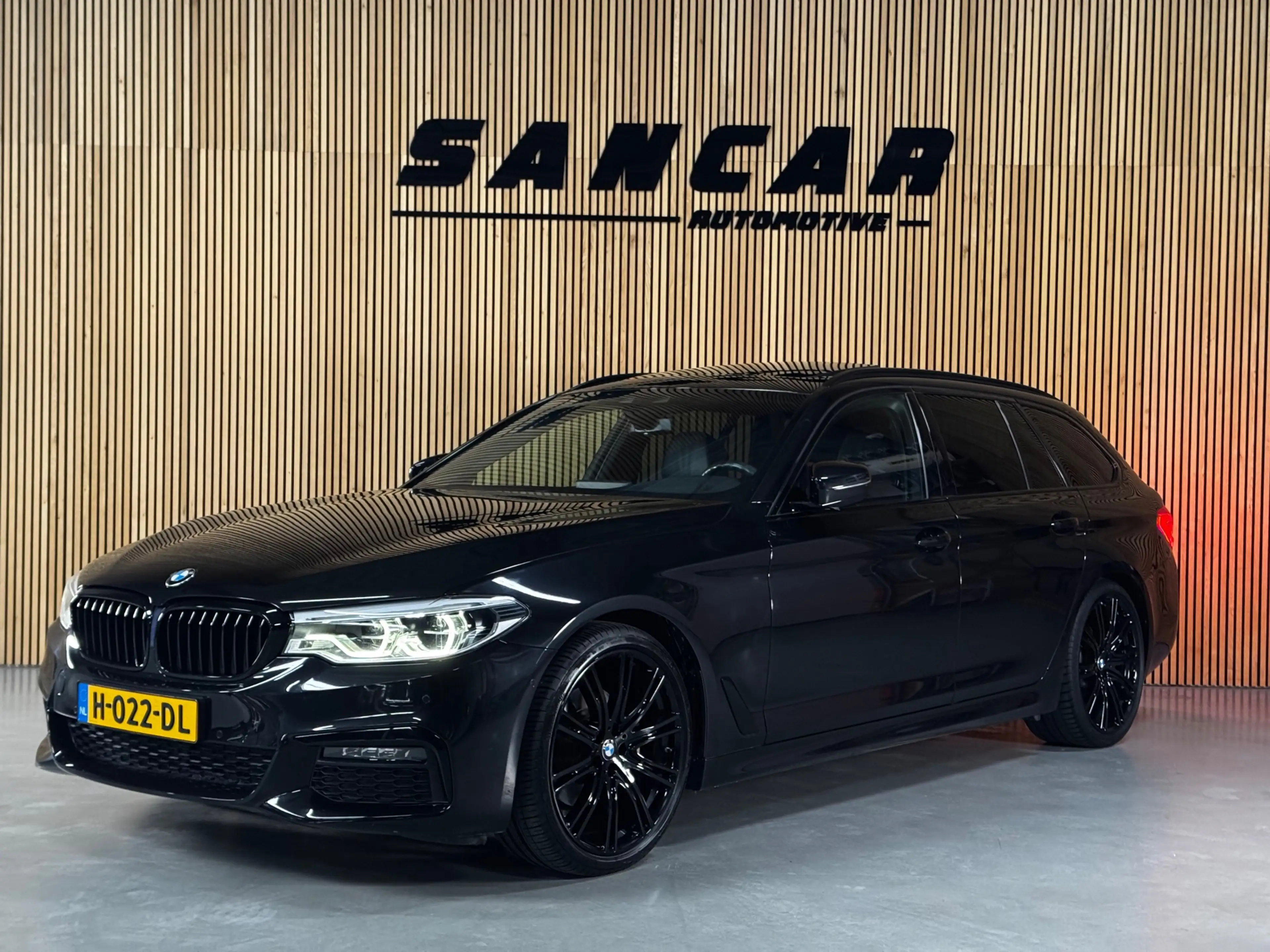 BMW 520 5-serie Touring 520i M-Sport BLACK PACK|PANO|H&K|H — photo 4