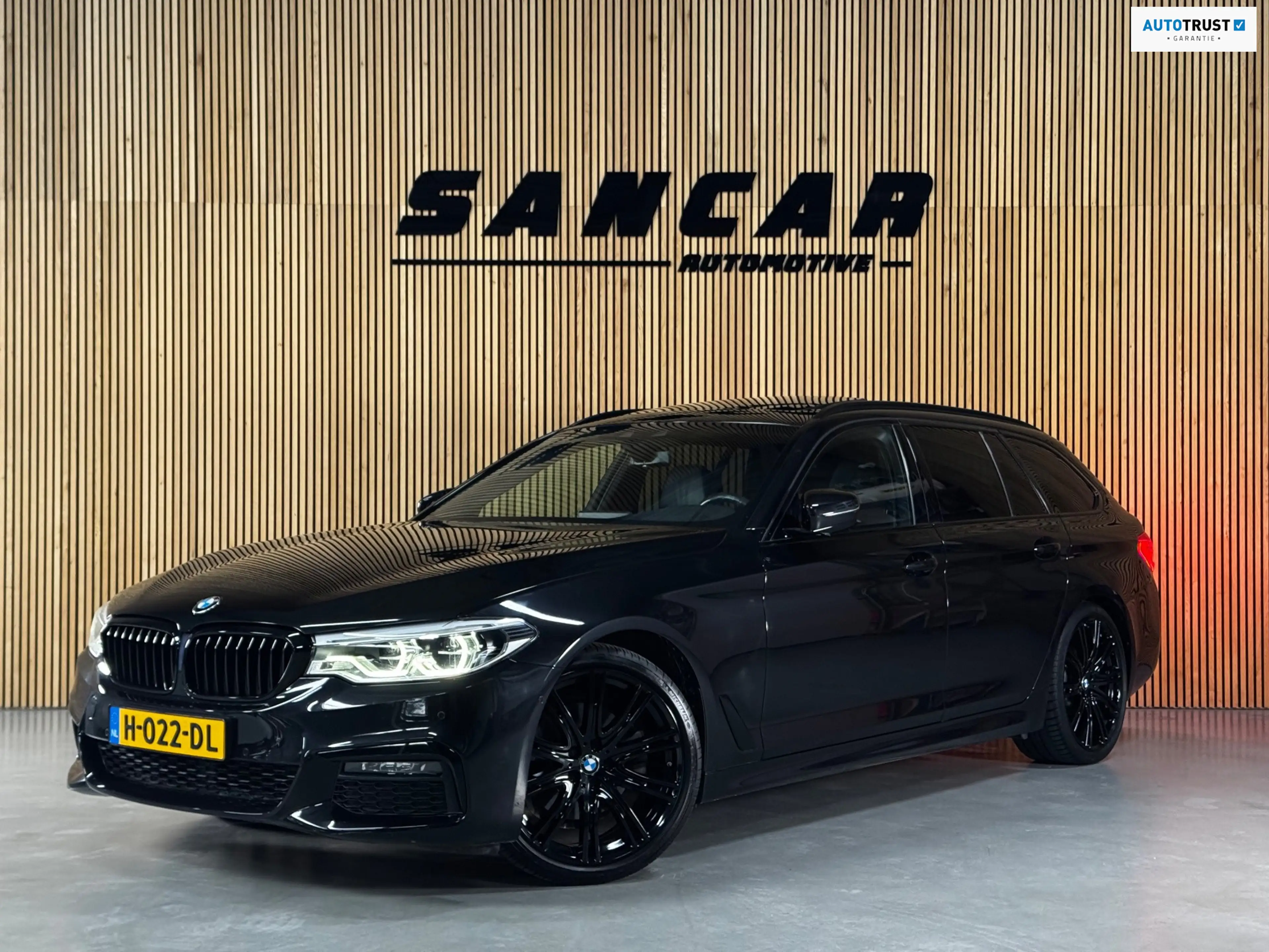 BMW 520 5-serie Touring 520i M-Sport BLACK PACK|PANO|H&K|H