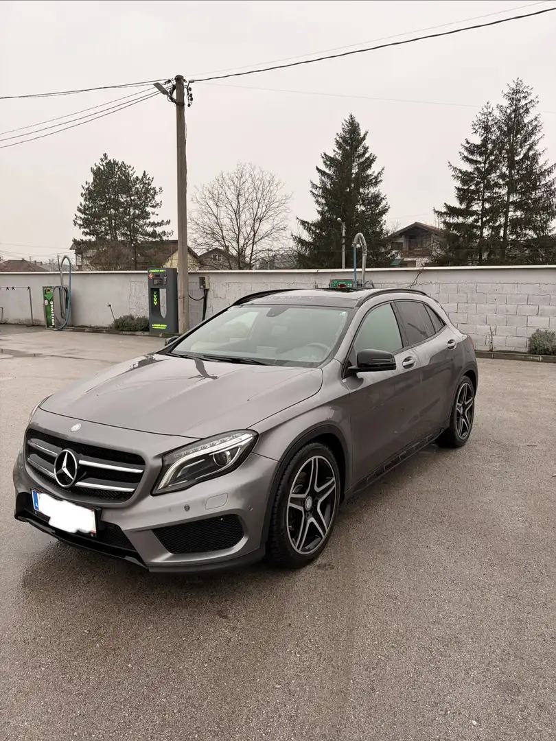 Mercedes-Benz GLA 220 CDI 4MATIC * Panoramadach * Amg Line - 1