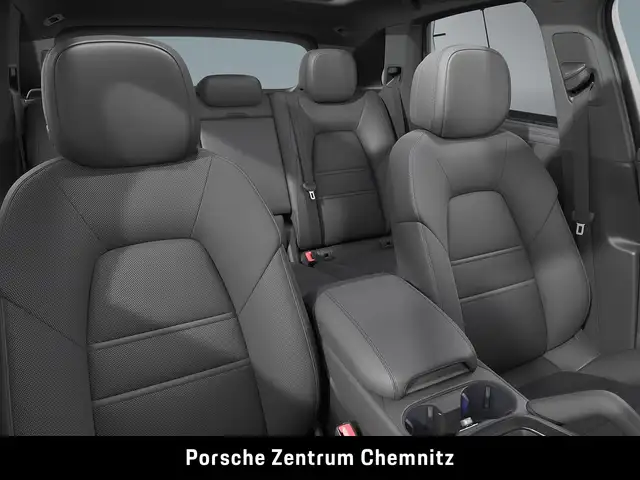 Porsche Cayenne view 6