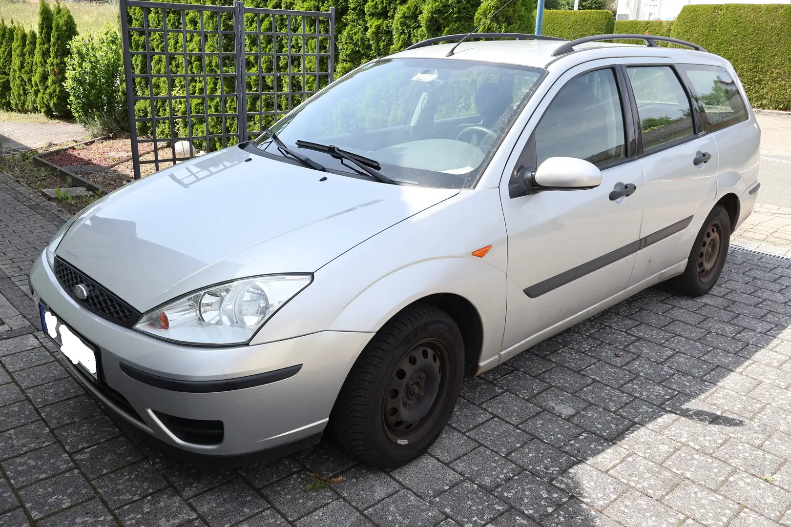 Ford Focus Turnier Finesse 100 Silber - 1