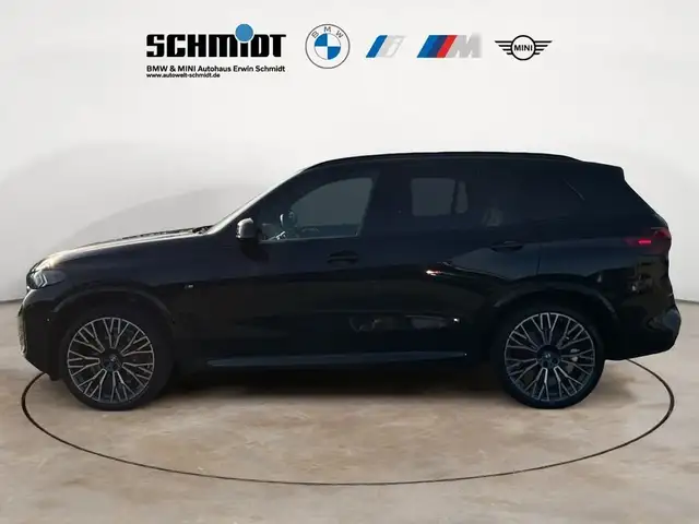 BMW X5 view 3