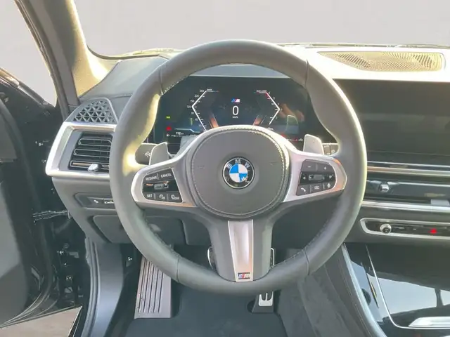 BMW X5 view 14