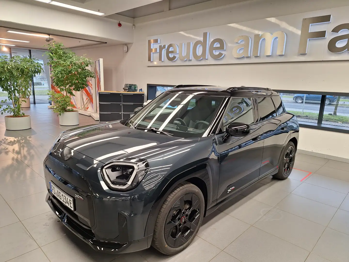 MINI Aceman E, John Cooper Works Trim, Paket M von BMW Rentner Gris - 1