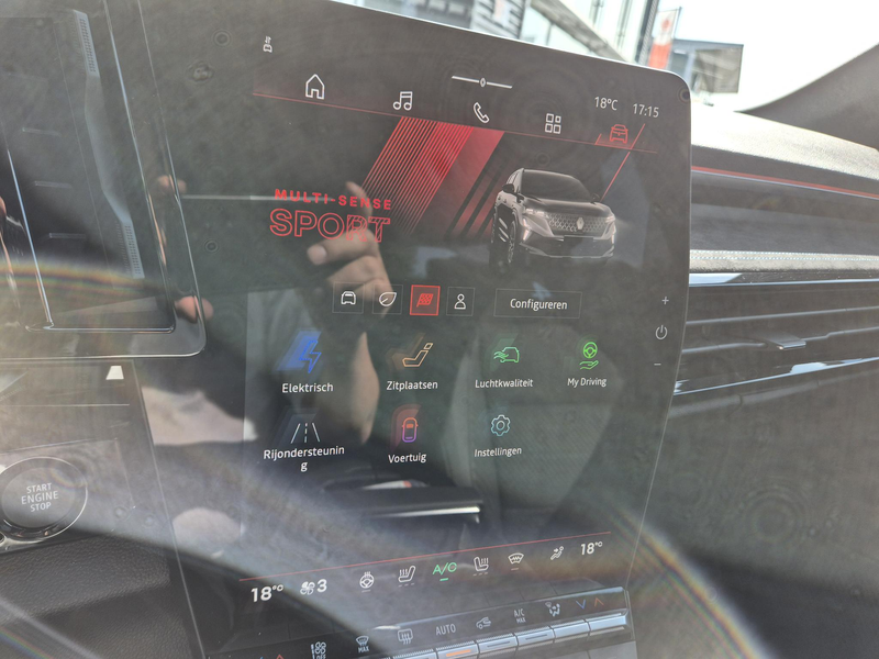 Renault Austral 1.2 E-Tech full hybrid 200 esprit Alpine Nw model, — photo 19