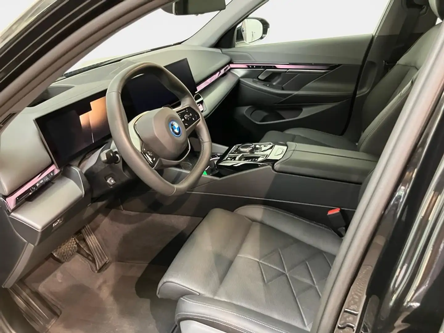 BMW 550 Schwarz - 2