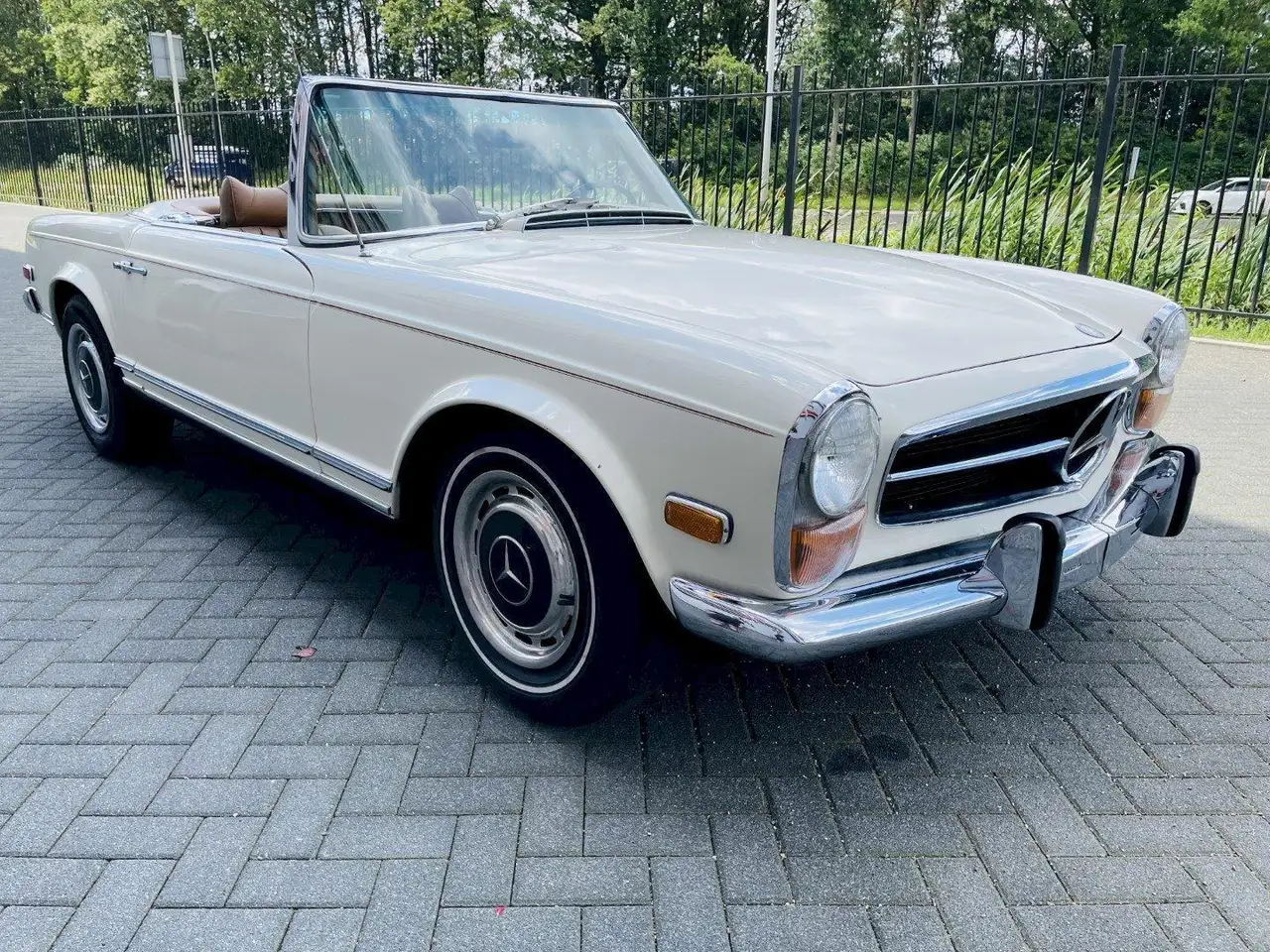 Mercedes-Benz SL 280 W113 Pagode, foto 6