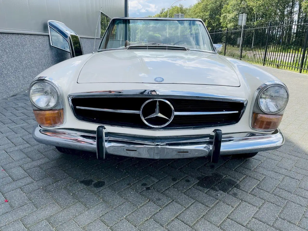 Mercedes-Benz SL 280 W113 Pagode, foto 4