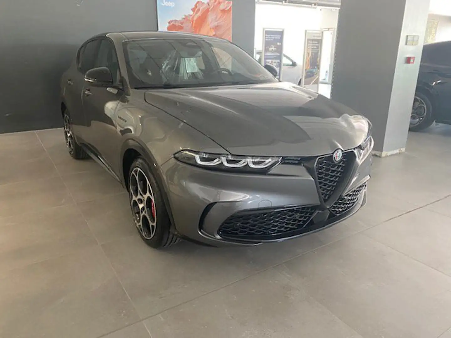 Alfa Romeo Tonale 1.5 160 CV MHEV TCT7 Veloce Grigio - 2