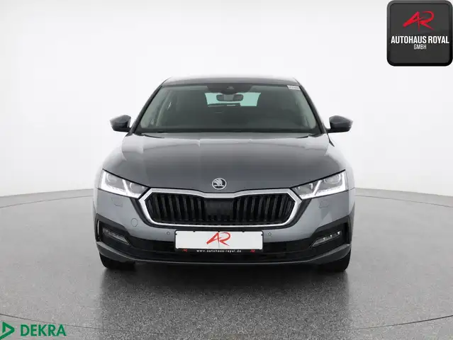 Skoda Octavia view 8