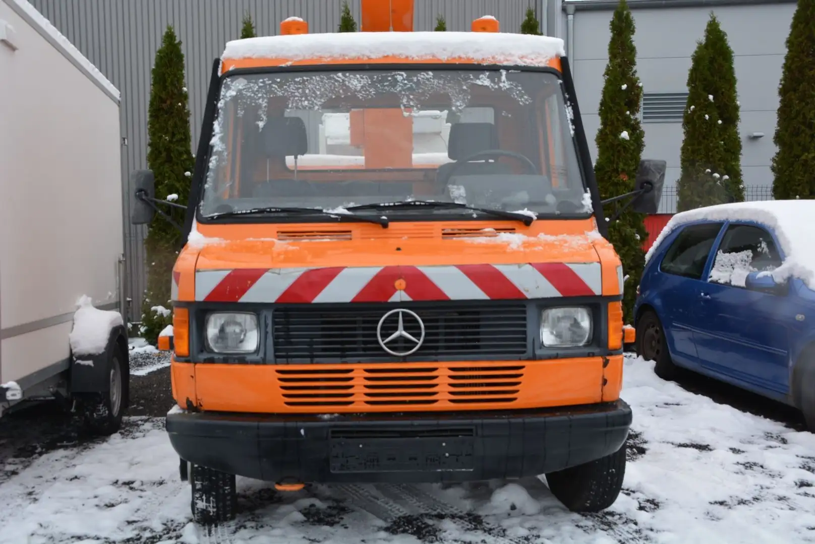 Mercedes-Benz Hubsteiger 410 D Rot - 2