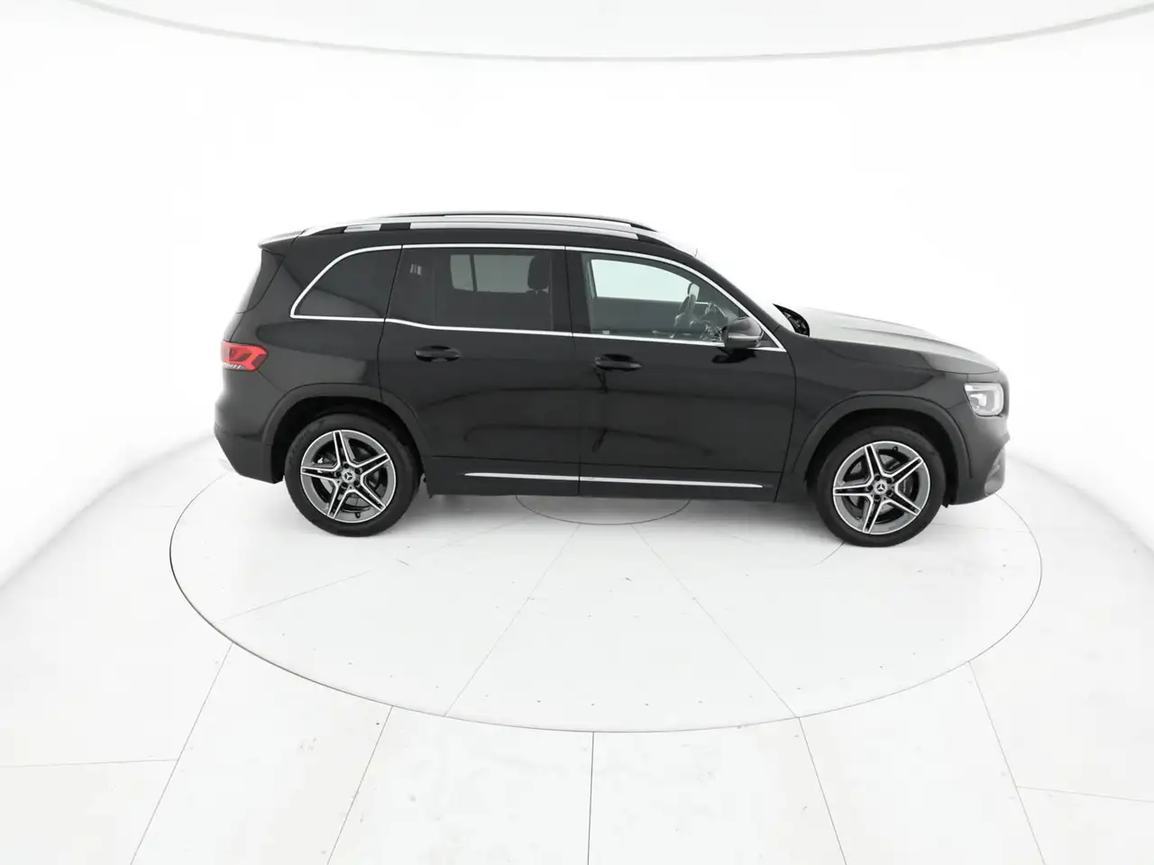 Mercedes-Benz GLB 180 180 d premium auto 5