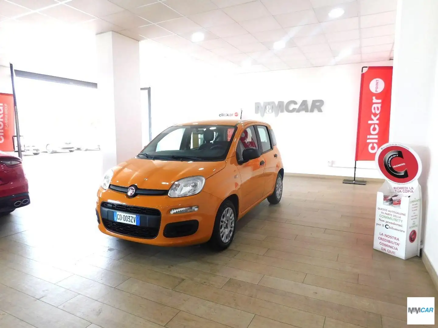 Fiat Panda 1.0 FireFly S&S Hybrid City Life Arancione - 2