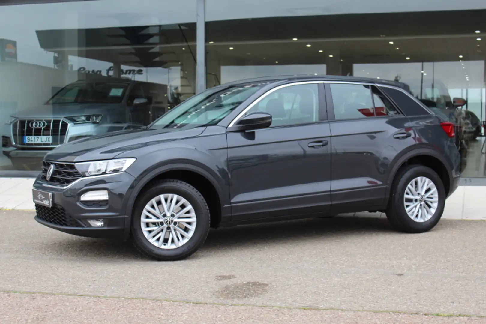 Volkswagen T-Roc 1.0 TSI Edition 81kW Grau - 2