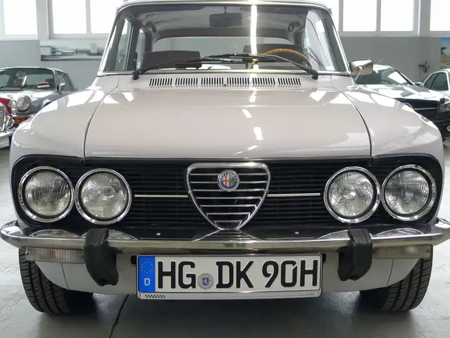 Alfa Romeo Giulia Giulia Nuova 1300,2 Liter Motor, ungeschweißtt