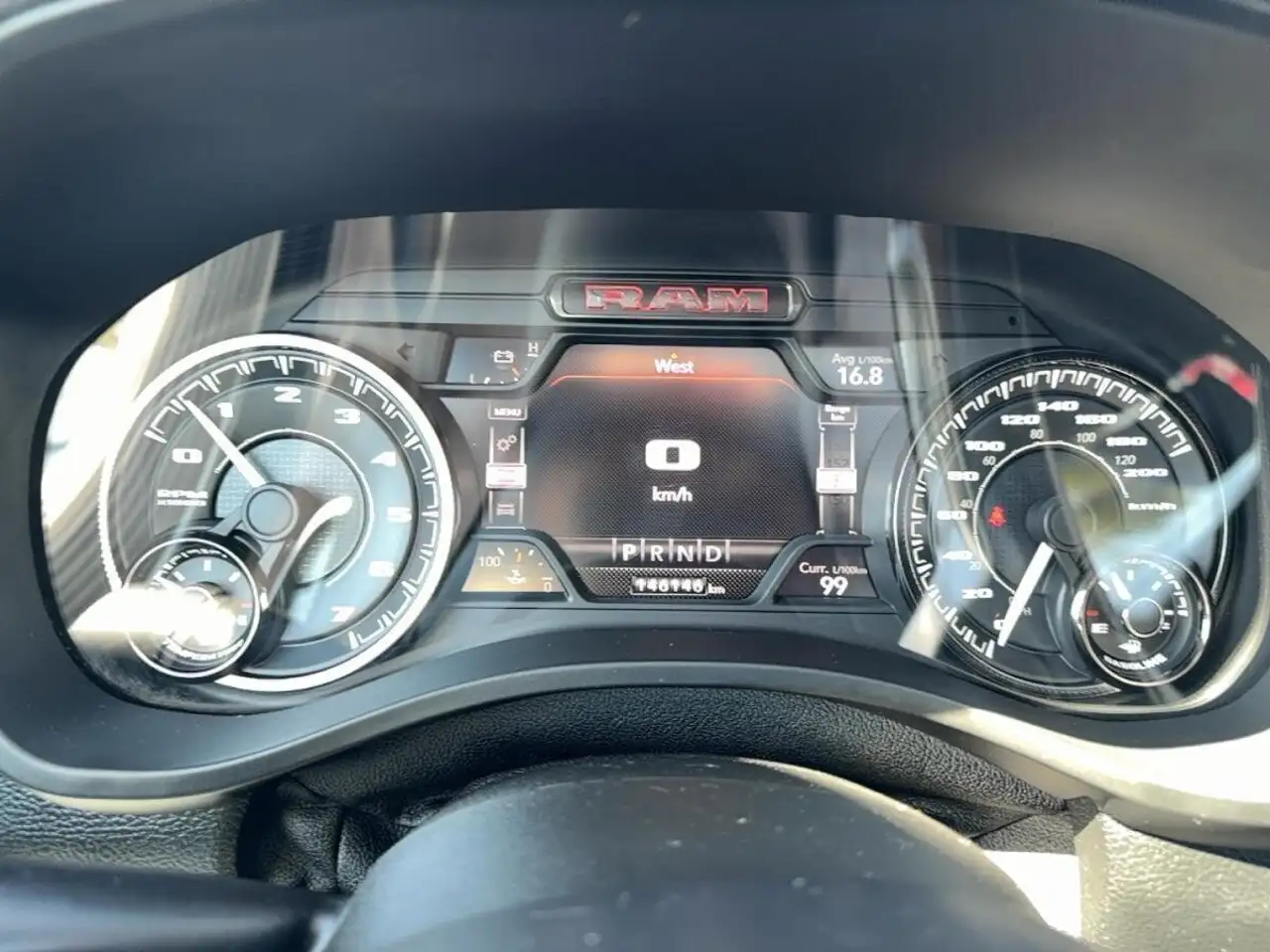 RAM 1500 снимка RAM 1500