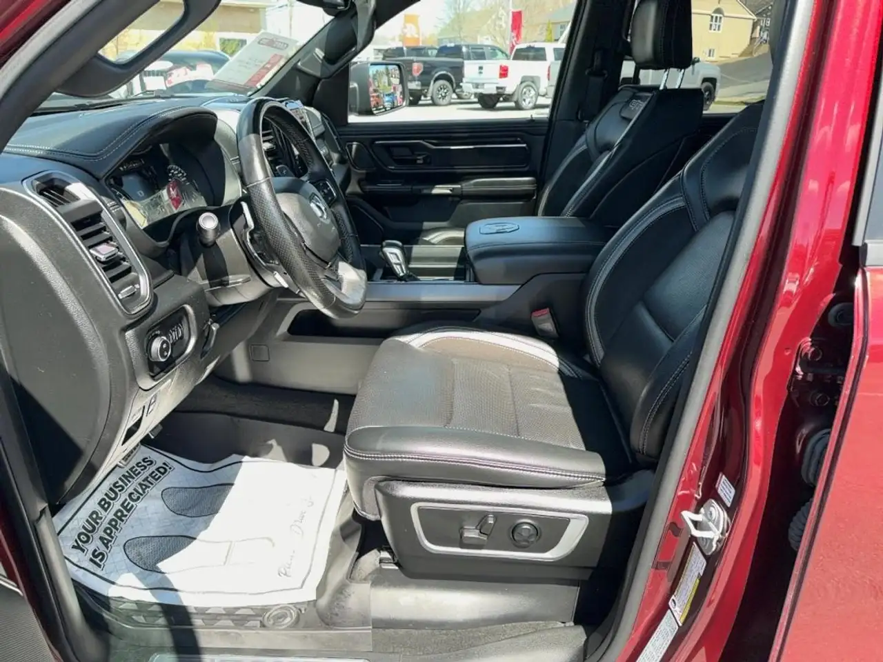 RAM 1500 снимка RAM 1500