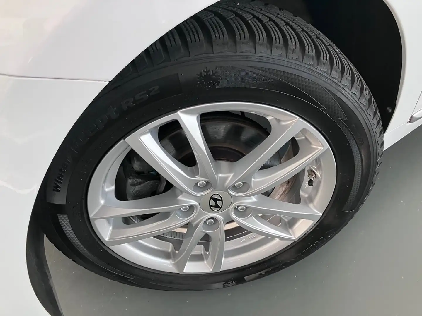 Hyundai IONIQ 1.6 GDI Style Hybrid - Navi/ Carplay/ Kamera/ Sitz Blanc - 2