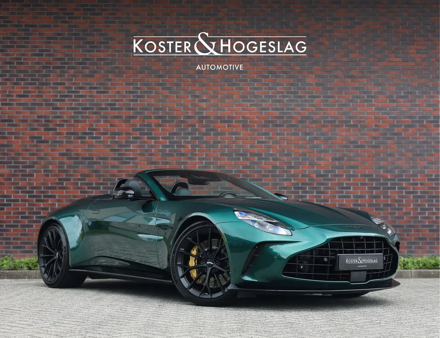 Aston Martin Vantage Roadster 4.0 V8 | Malachite - Bowers & Wilkins Grün - 1