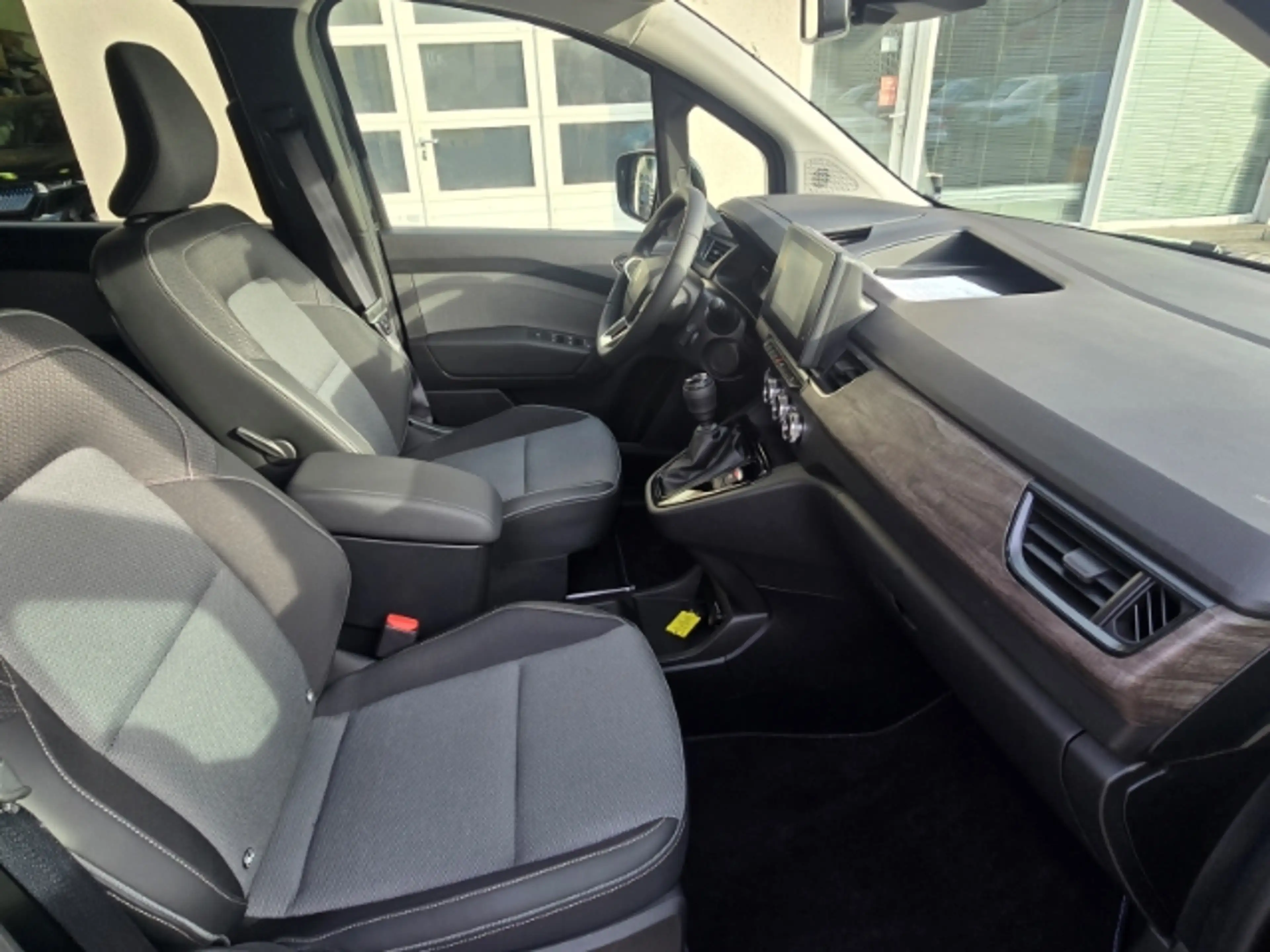 Renault Kangoo III Techno 1.3 TCe130 7 Sitzer — photo 11