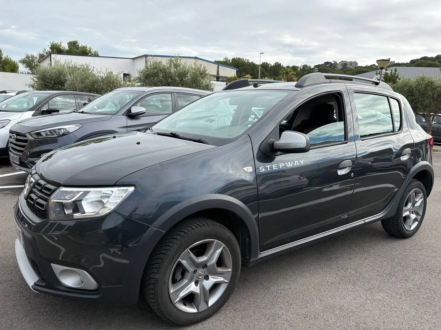 Dacia Sandero II (B52) 1.5 dCi 90ch Stepway Gris - 1