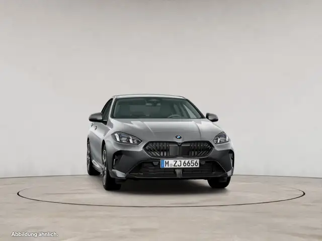 BMW 2 Series view 10
