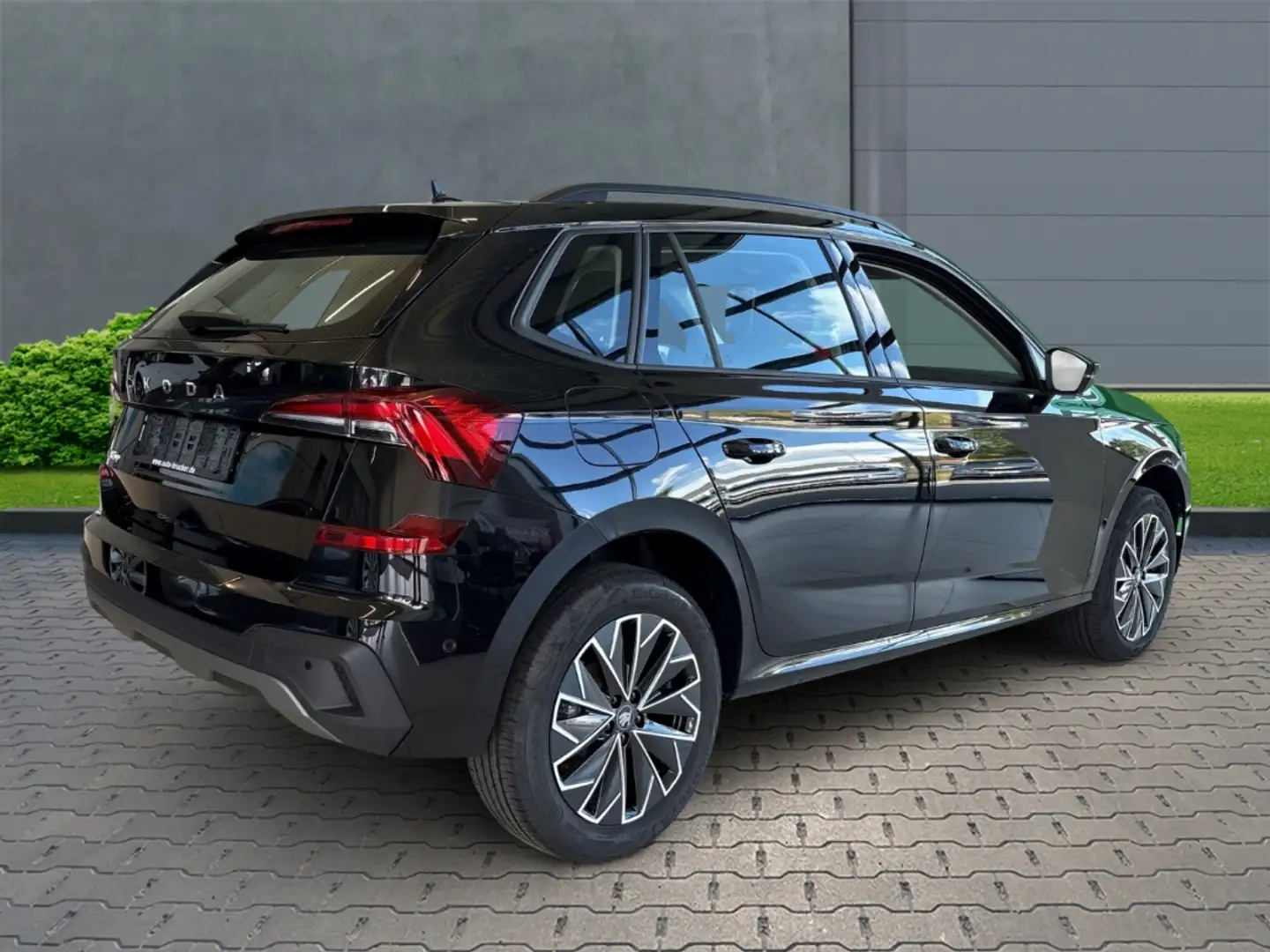 Skoda Kamiq Tour 1.5 TSI DSG +Alufelgen+Navi+Klimaanlage+Sitzh Negru - 2