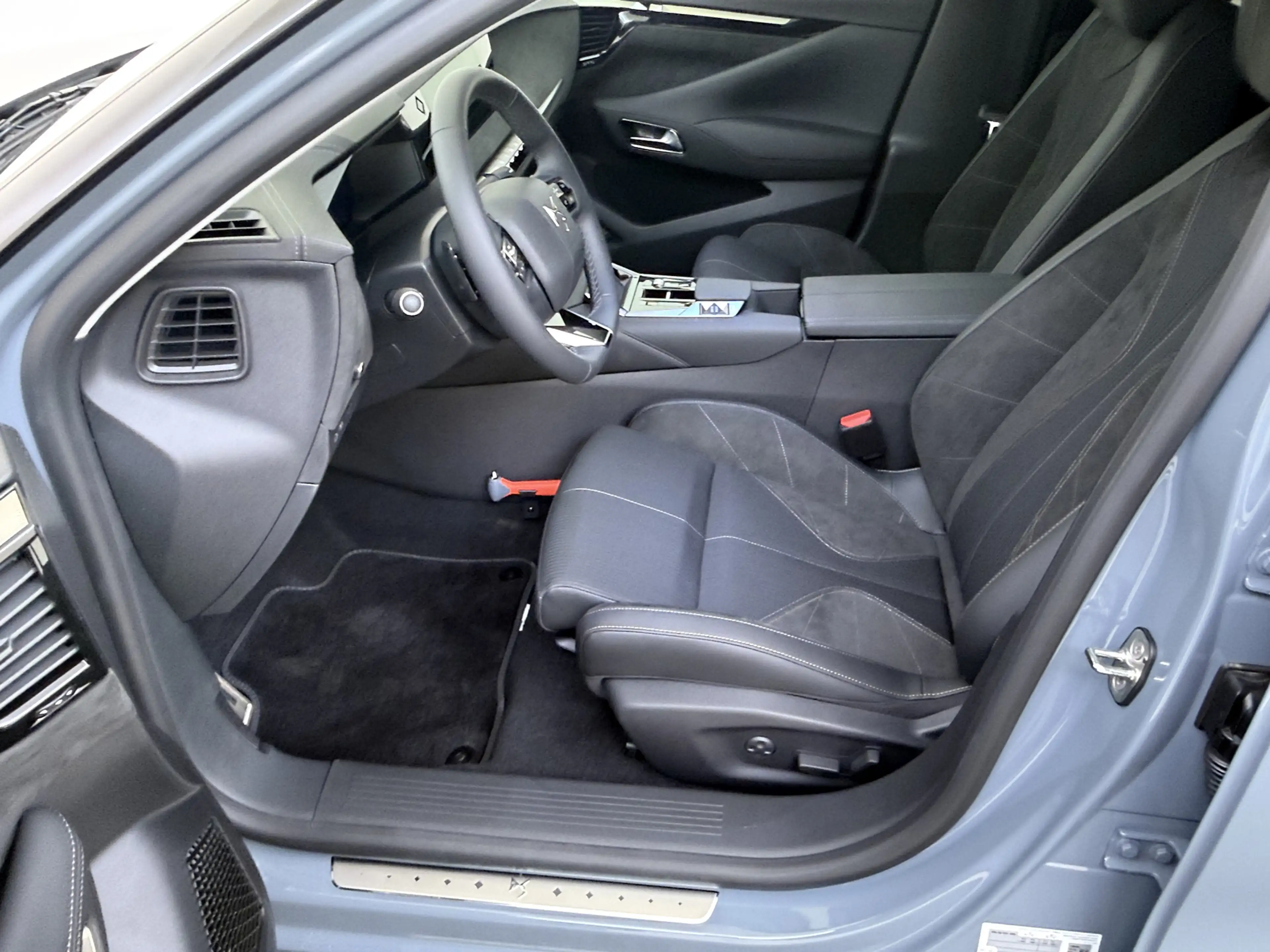 DS Automobiles DS 4 No E-Tense Etoile Absolute Tech Pack 58.3 kWh | Wa — photo 11