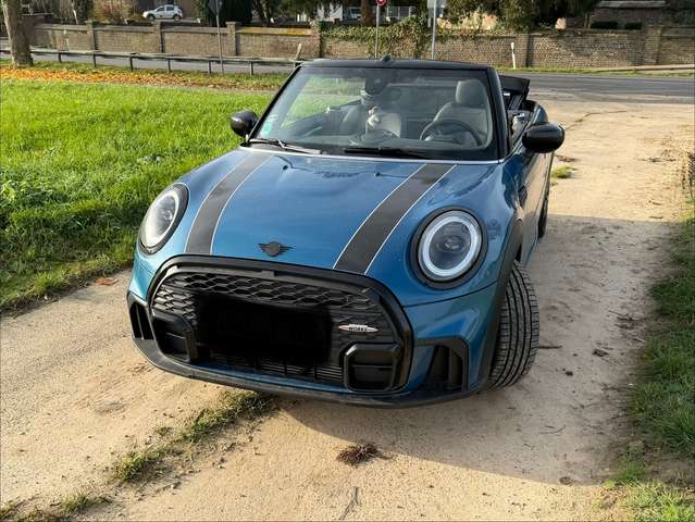 Imagine MINI Cooper Cabrio MINI CABRIO JCW Trim