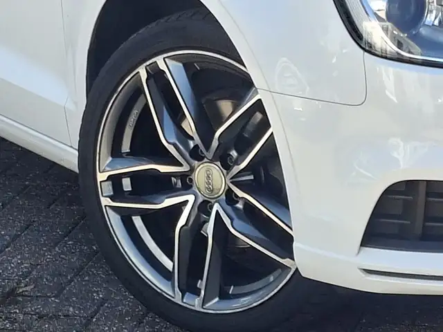 Audi A3 view 10