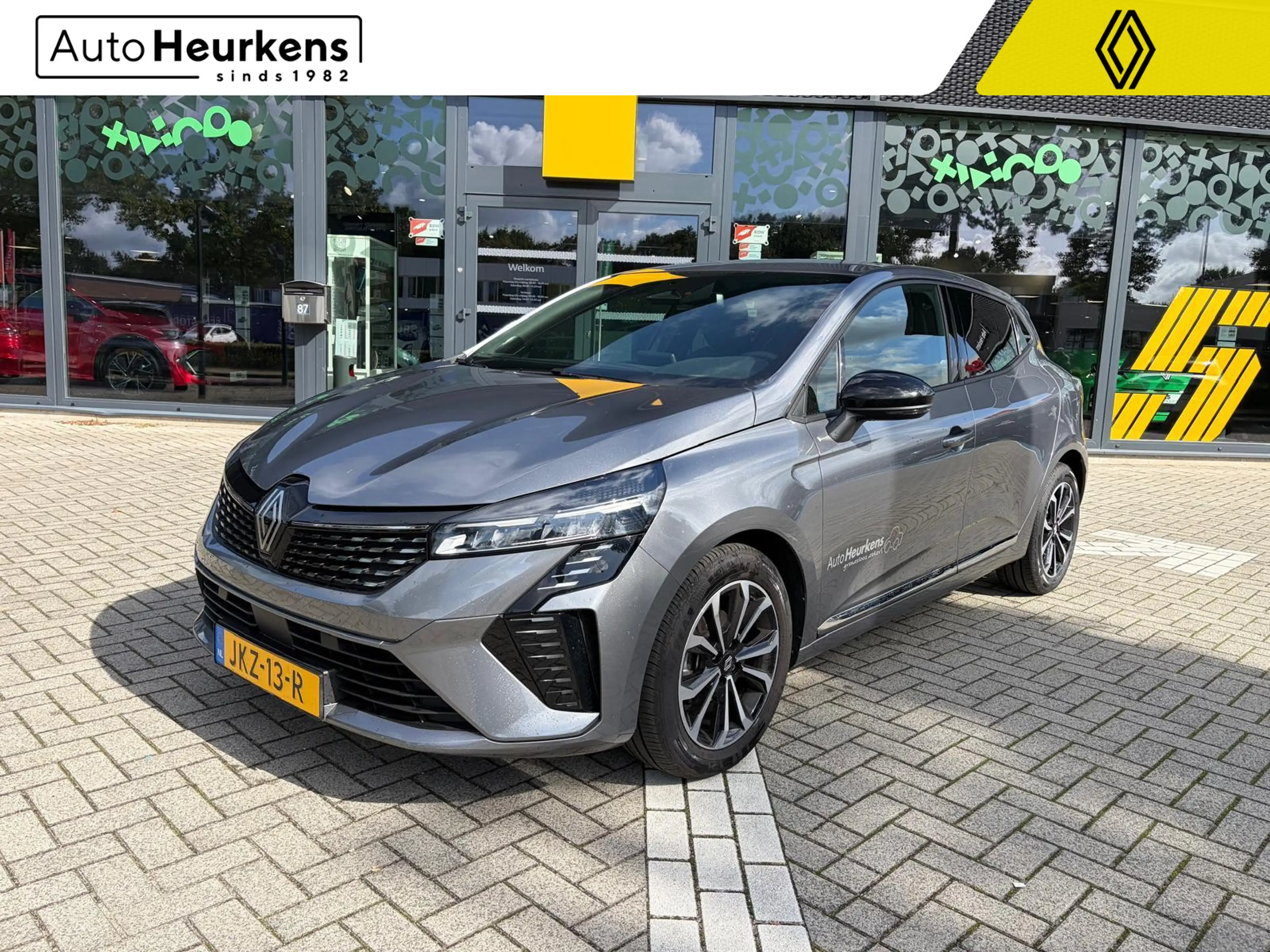 Renault Clio TCe 90 GPF techno | Carplay | Parkeersensor | Acht