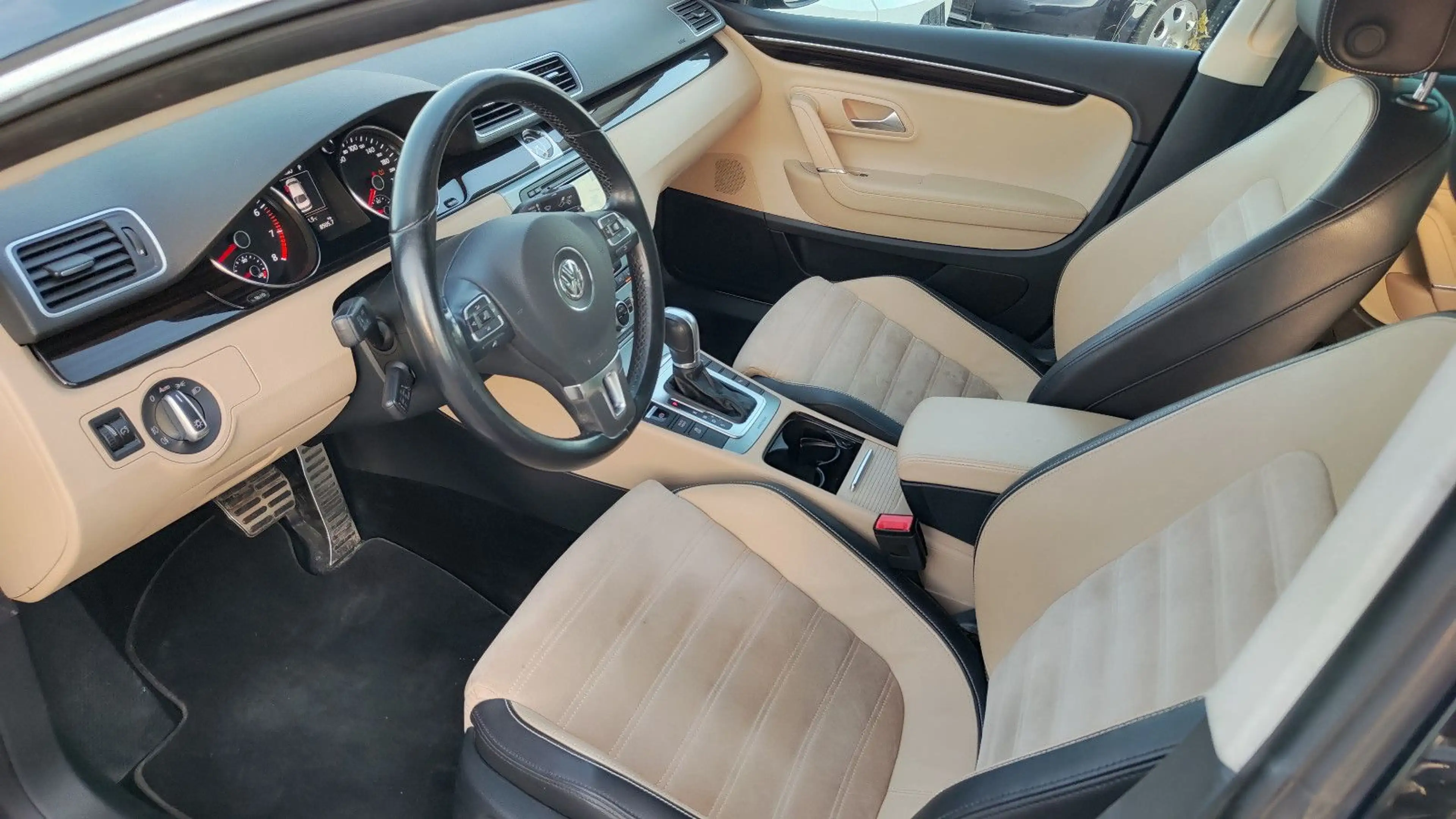 Volkswagen CC 3.6-V6 4Motion Xenon* Leder* Navi* 19-Zoll* — photo 28