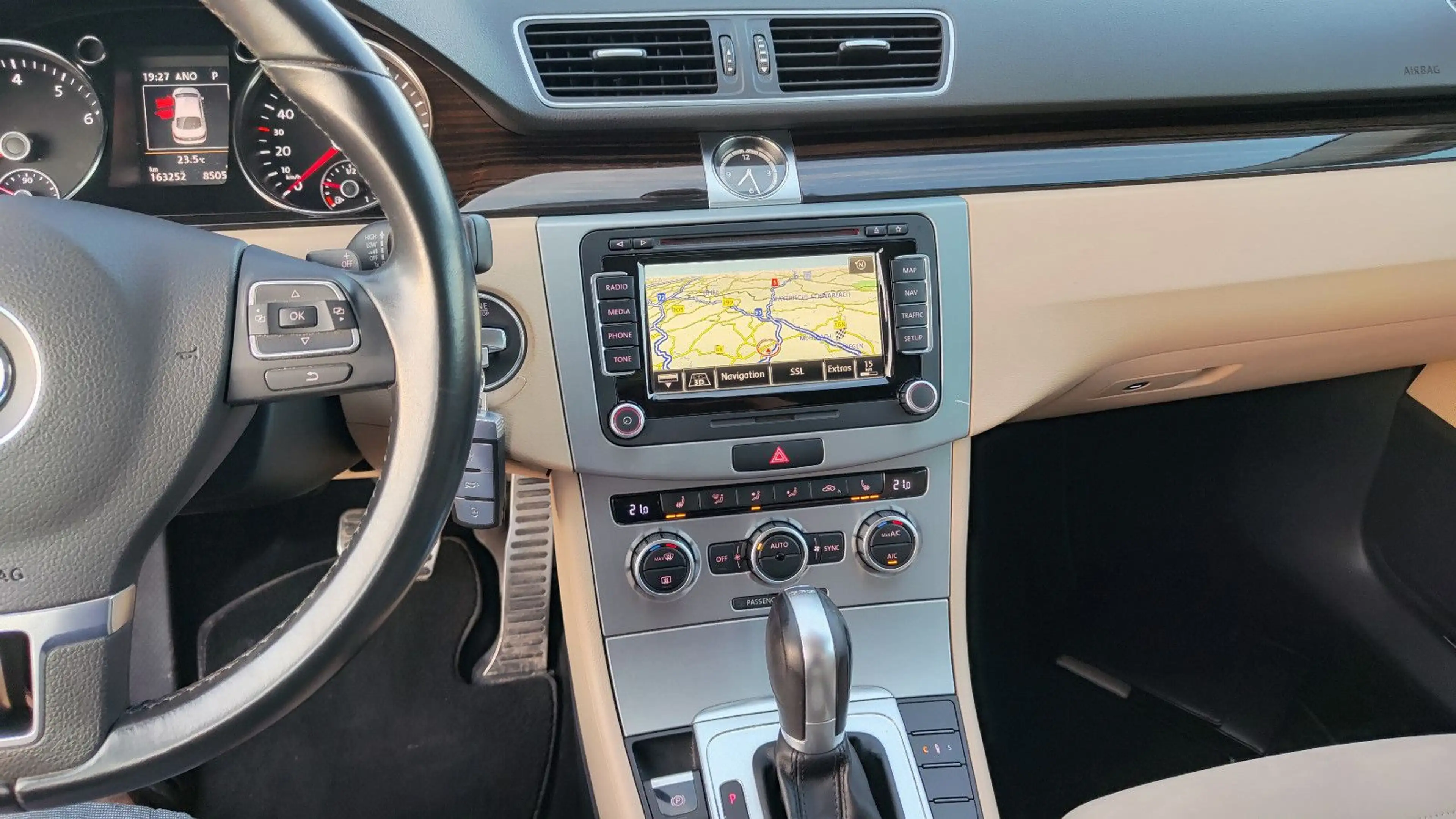 Volkswagen CC 3.6-V6 4Motion Xenon* Leder* Navi* 19-Zoll* — photo 35