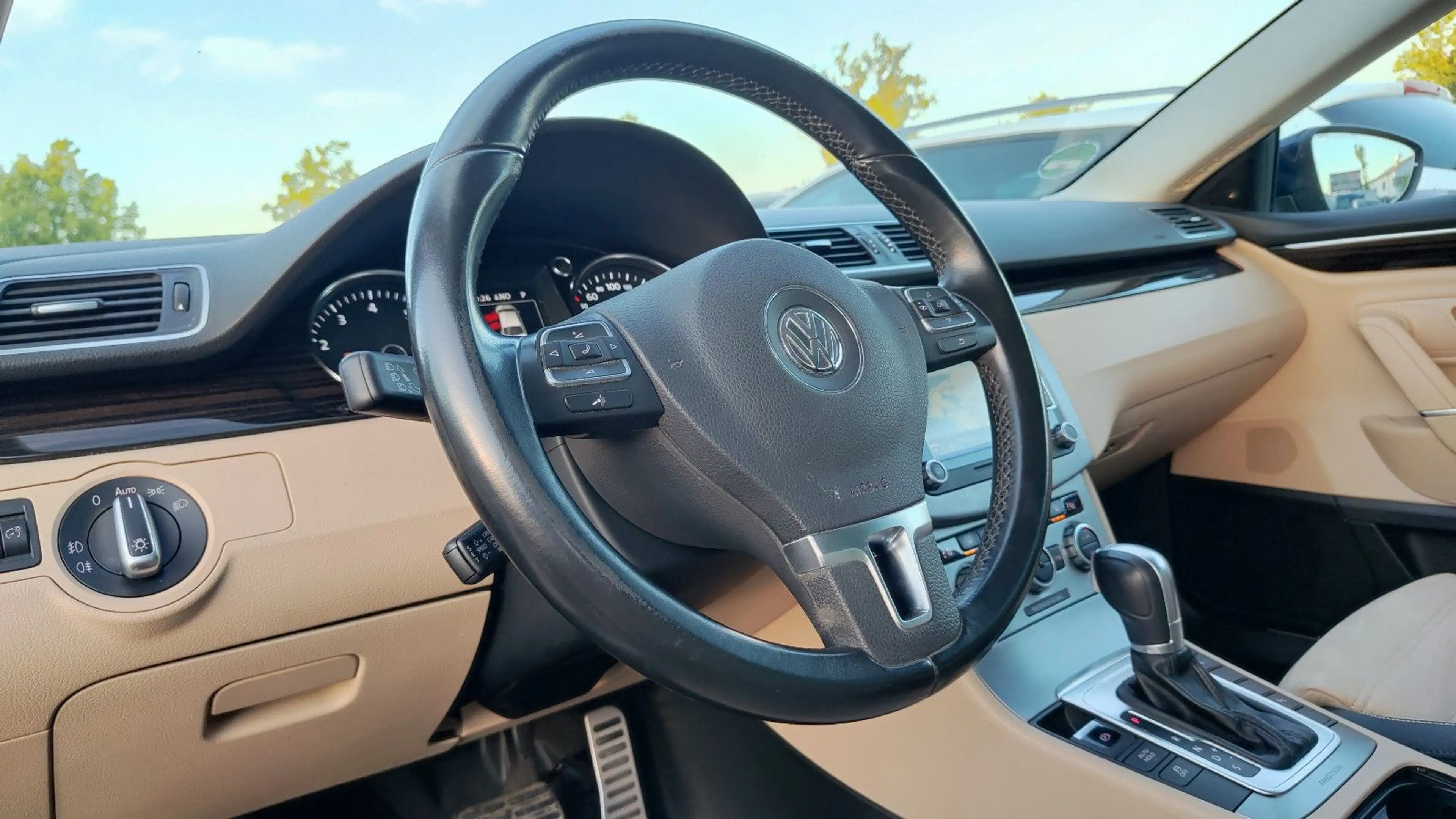Volkswagen CC 3.6-V6 4Motion Xenon* Leder* Navi* 19-Zoll* — photo 29