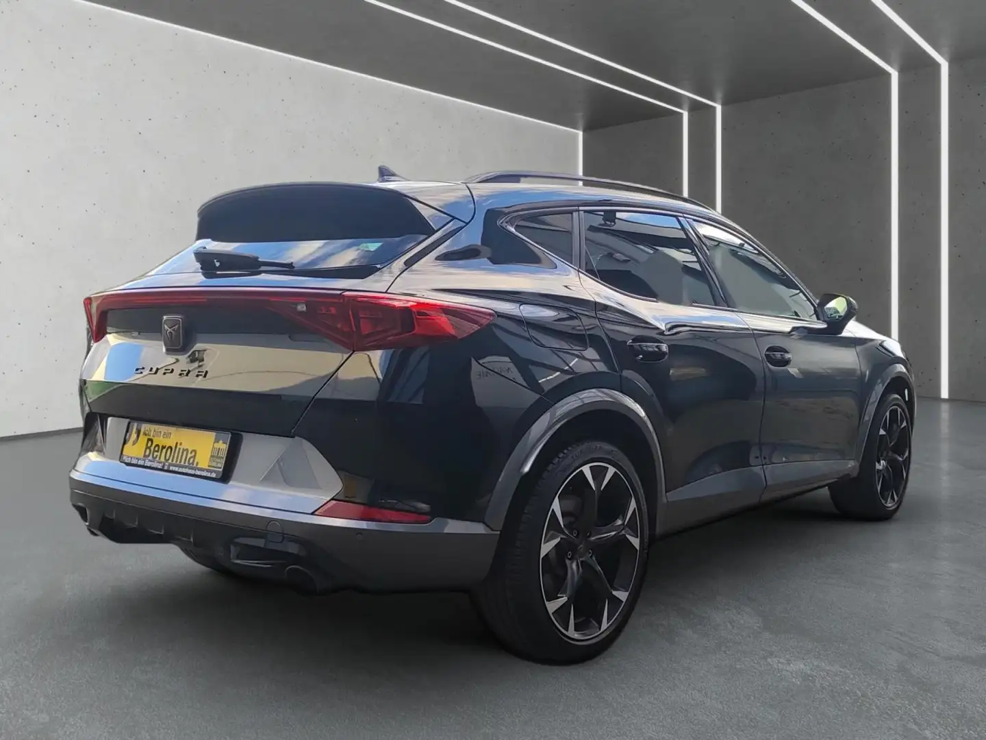 CUPRA Formentor 2.0 TSI VZ DSG *ACC*R-CAM*LED*NAV*SHZ* Zwart - 2