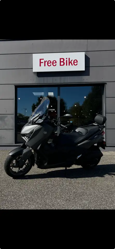 Yamaha X-Max 125