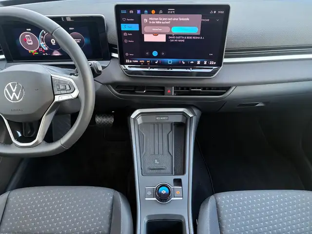 Volkswagen T-Roc view 15