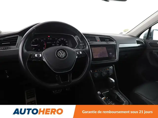 Volkswagen Tiguan view 12