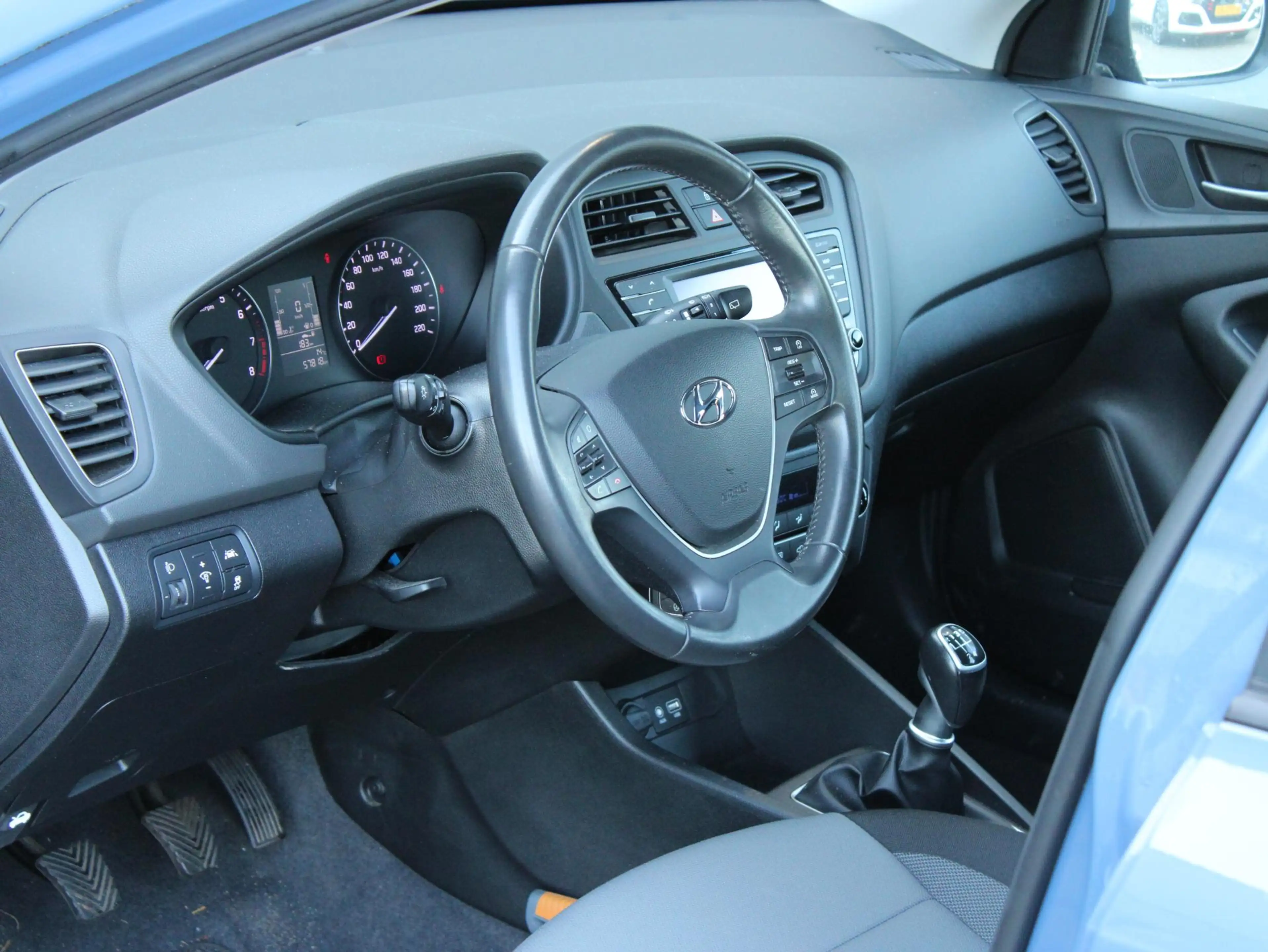 Hyundai i20 1.0 T-GDI Comfort — photo 9
