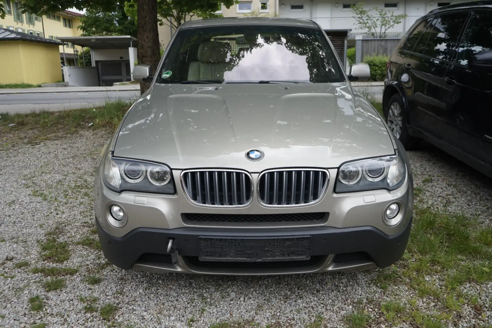 BMW X3 xDrive 20d Edition Exclusive+TURBOLADERSCHADEN Maro - 2