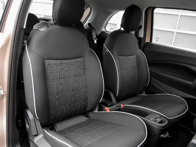 Fiat 500e view 6