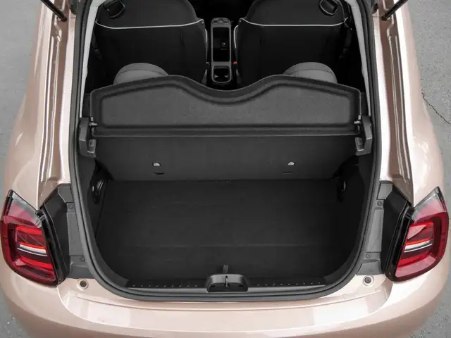 Fiat 500e view 14