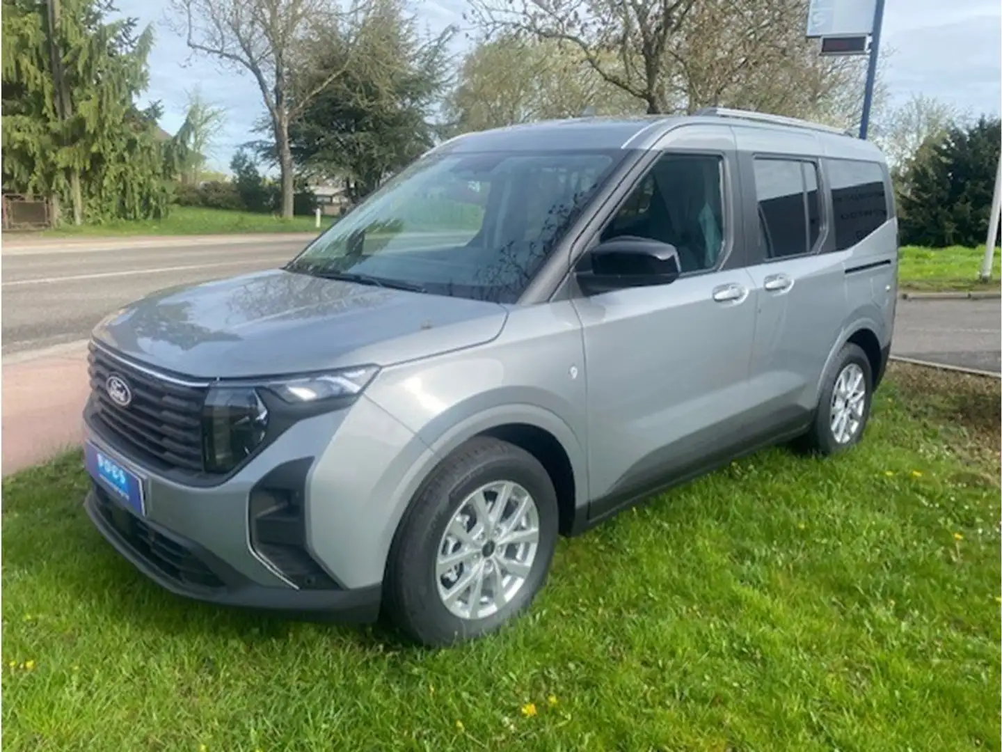 Ford Tourneo Courier NEW TOURNEO COURIER Silver - 1