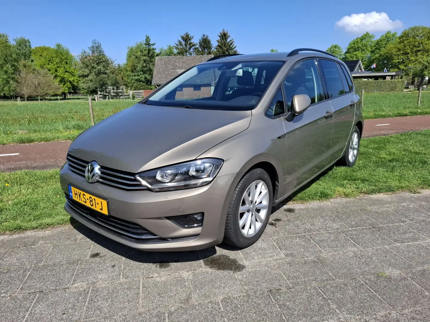 Volkswagen Golf Sportsvan 1.4 TSI Lounge Золотий - 1